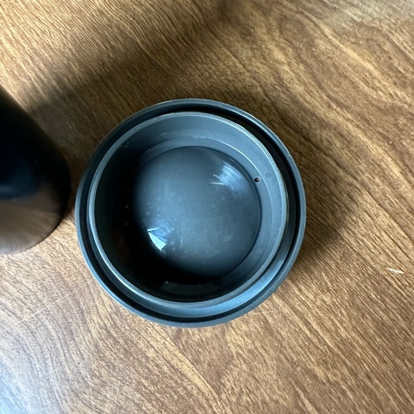 Harry Potter Hogwarts Crest Plastic Travel Mug - Picture 5 of 5